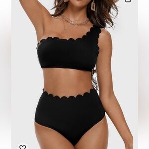 Women's Two Piece Swimsuit Sexy Black Cutout Scallop Trim Bathing Suit NWT XL